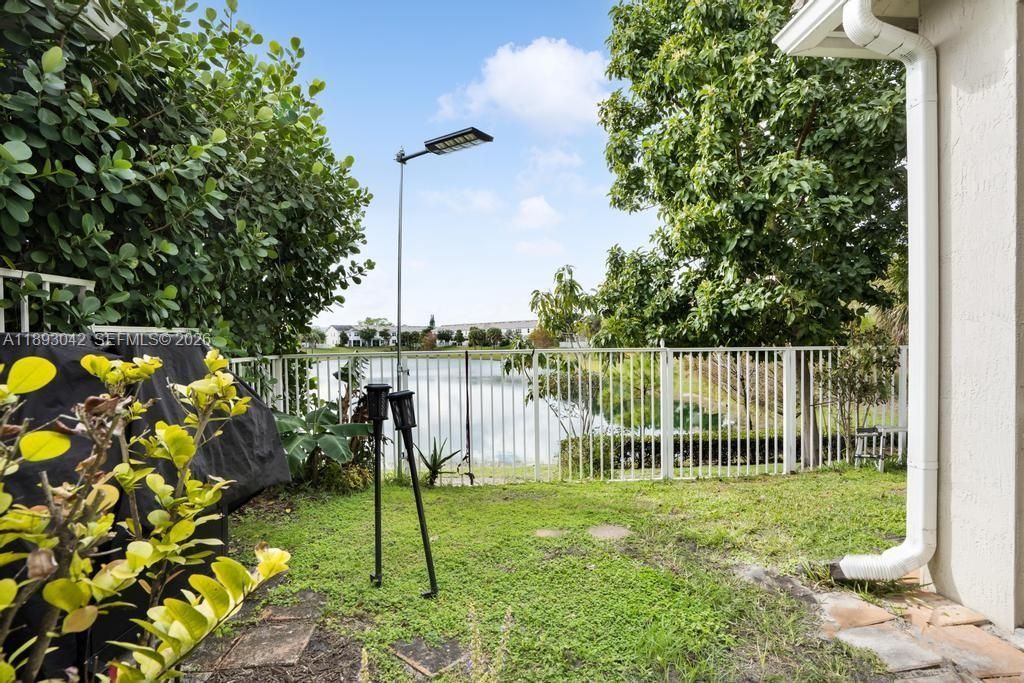 1422 Silk Oak Dr, Hollywood, FL 33021 Photo