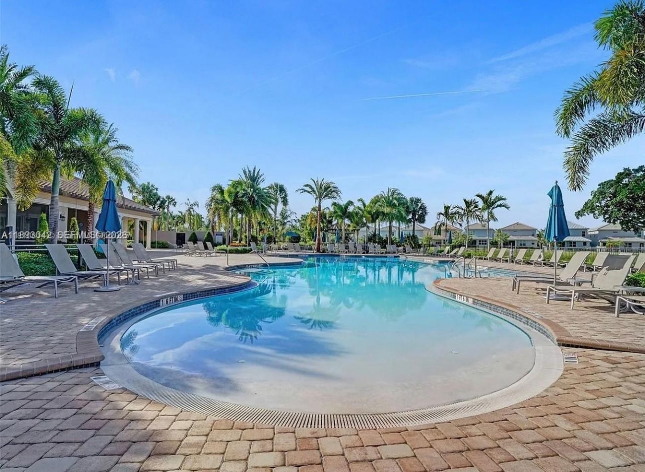 1422 Silk Oak Dr, Hollywood, FL 33021 Photo