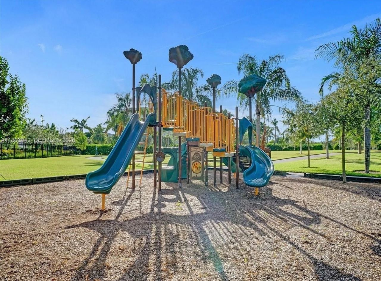 1422 Silk Oak Dr, Hollywood, FL 33021 Photo