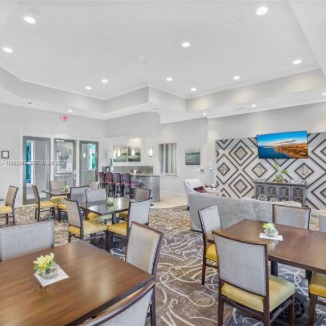 1422 Silk Oak Dr, Hollywood, FL 33021 Photo