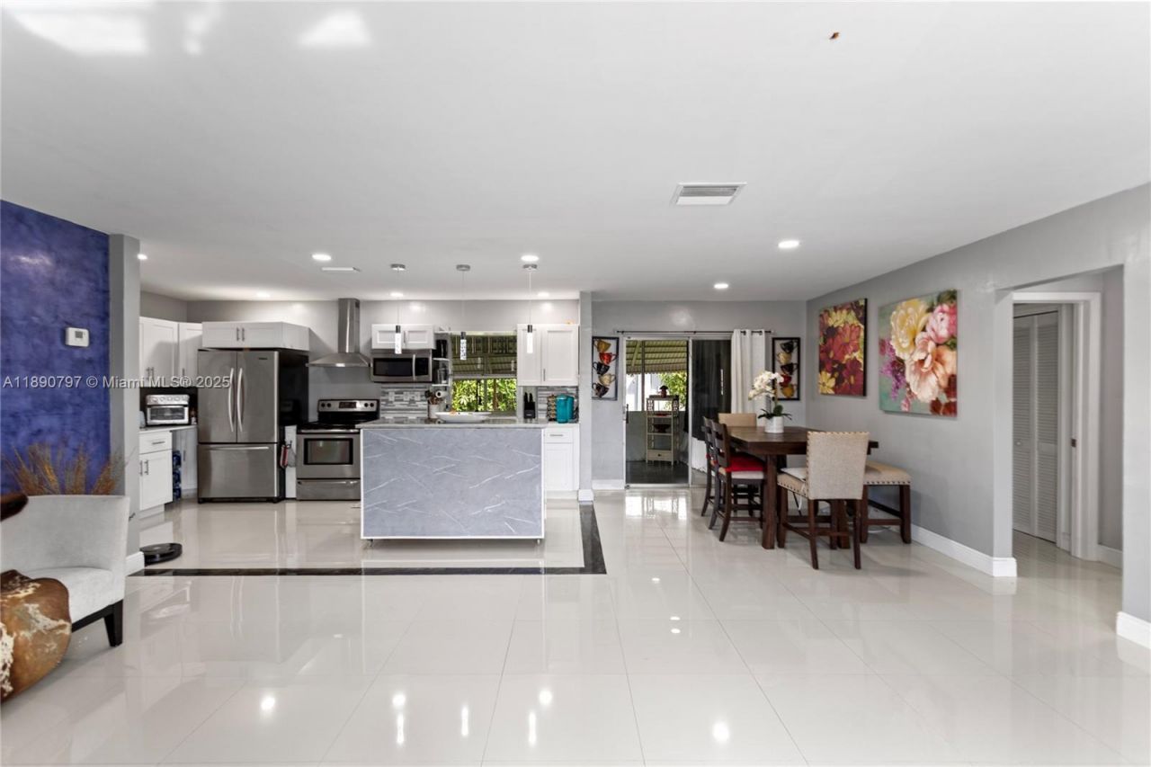 8517 NW 57th Ct, Tamarac, FL 33321 Photo