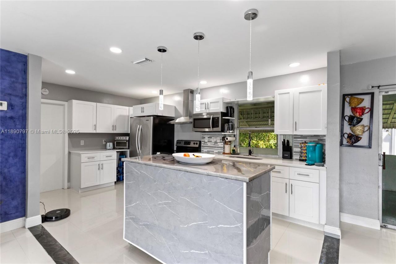 8517 NW 57th Ct, Tamarac, FL 33321 Photo