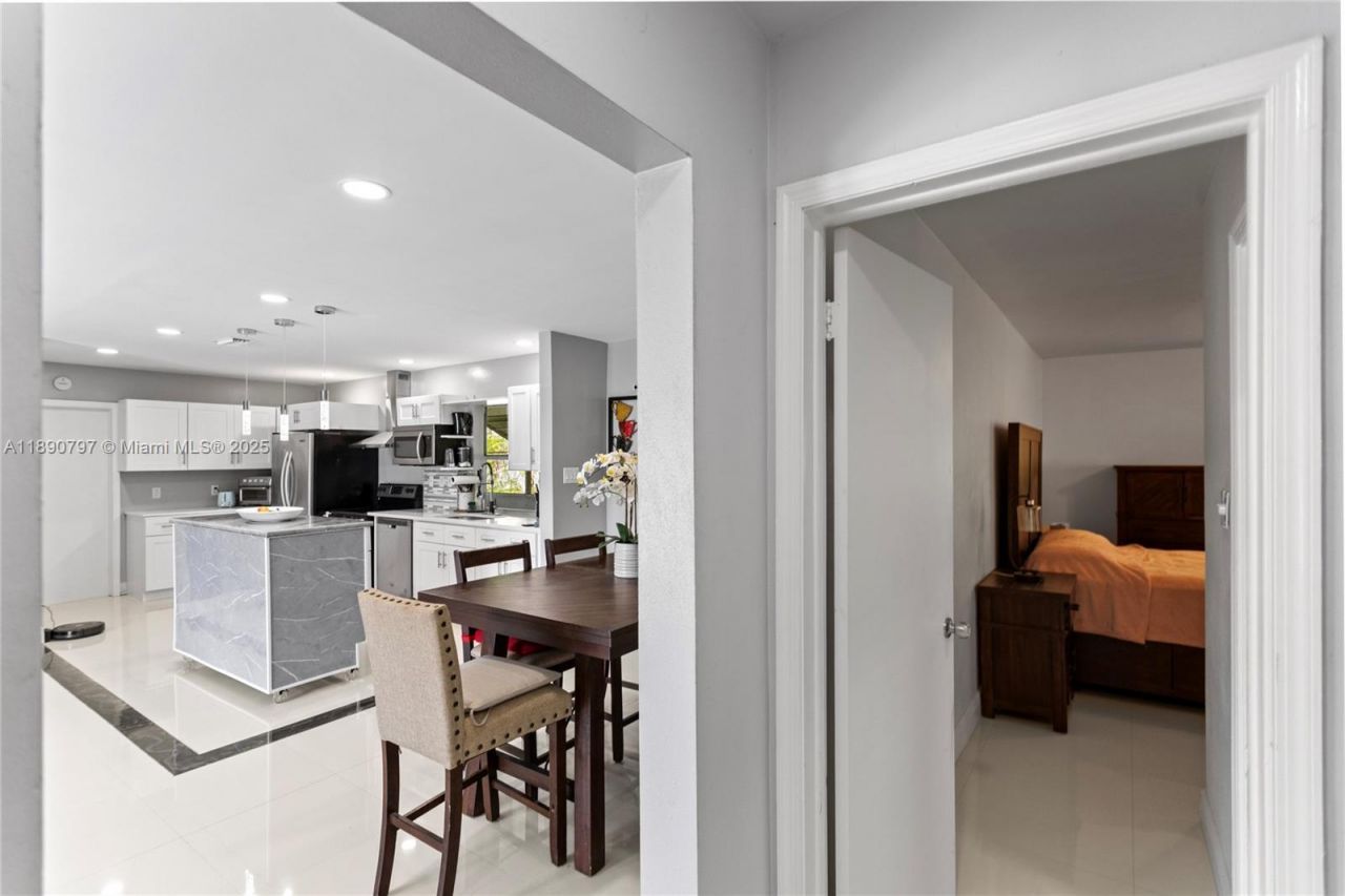 8517 NW 57th Ct, Tamarac, FL 33321 Photo