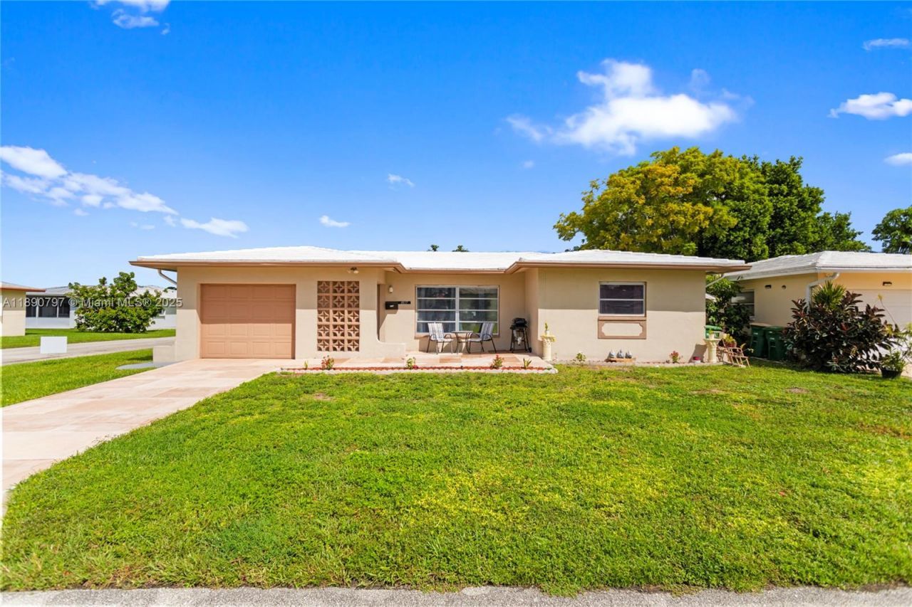 8517 NW 57th Ct, Tamarac, FL 33321 Photo