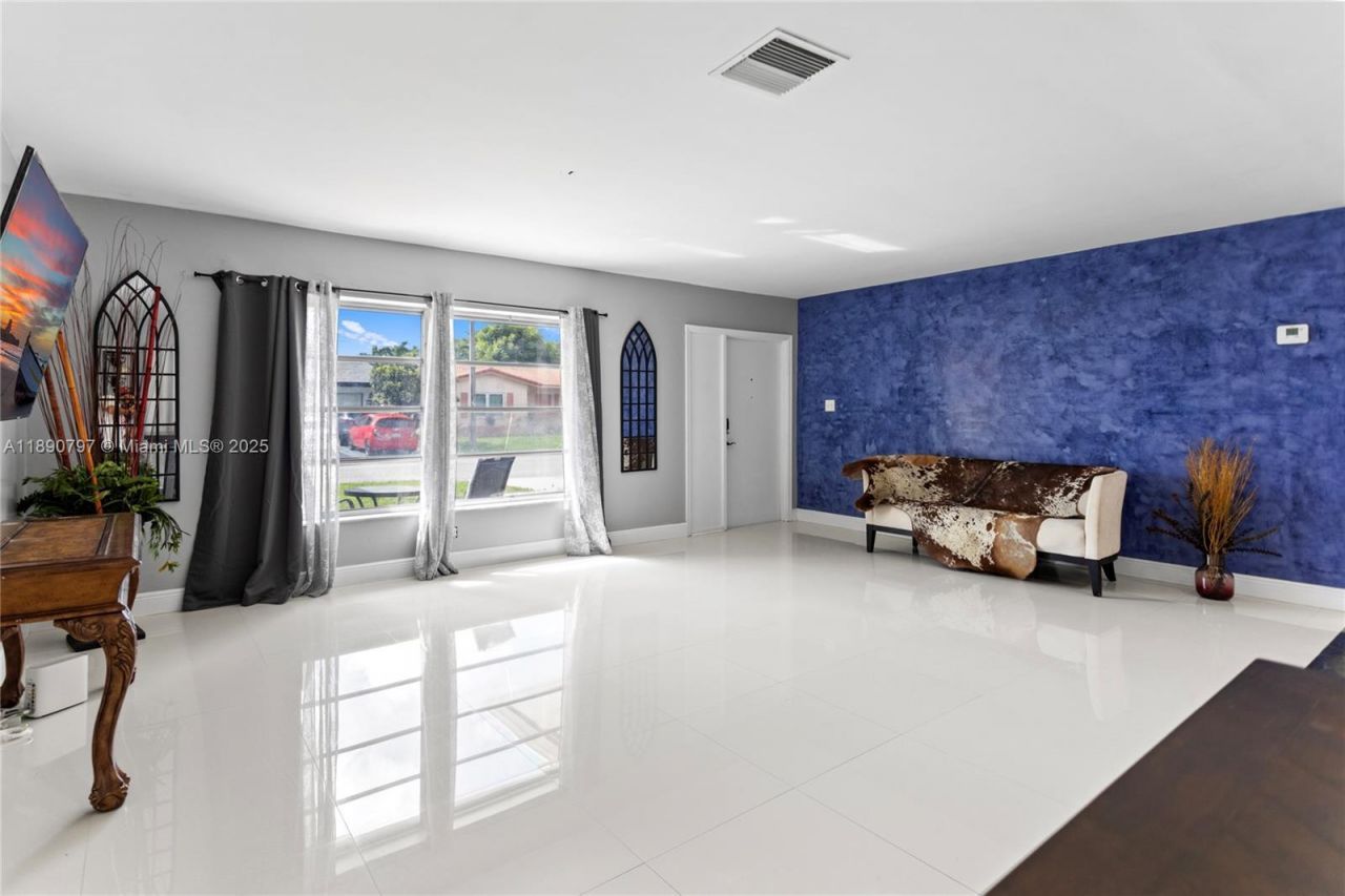 8517 NW 57th Ct, Tamarac, FL 33321 Photo