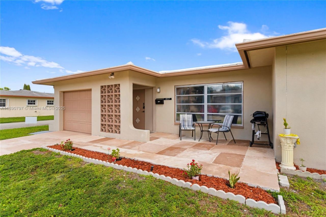 8517 NW 57th Ct, Tamarac, FL 33321 Photo