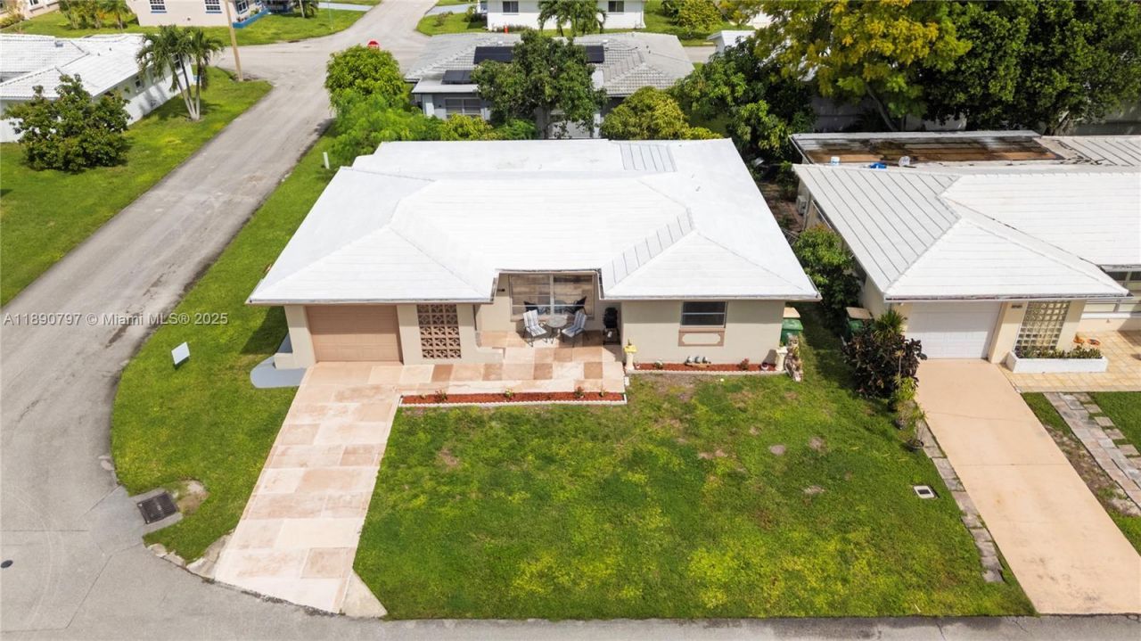 8517 NW 57th Ct, Tamarac, FL 33321 Photo