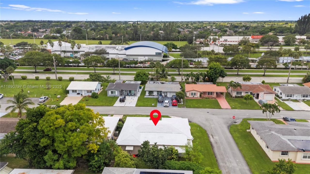 8517 NW 57th Ct, Tamarac, FL 33321 Photo