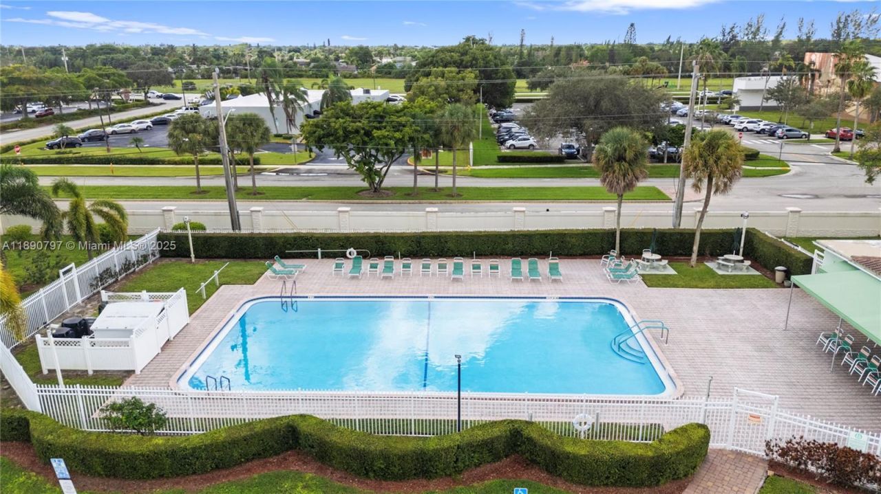 8517 NW 57th Ct, Tamarac, FL 33321 Photo