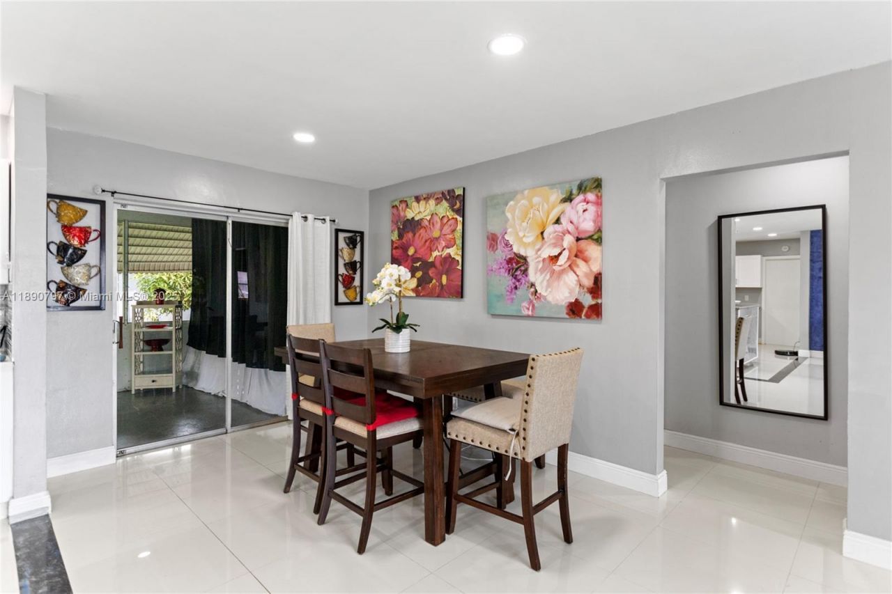 8517 NW 57th Ct, Tamarac, FL 33321 Photo