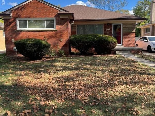 23040 Marlow Street, Oak Park, MI 48237