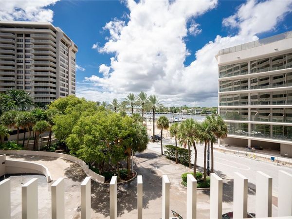 3 Grove Isle Dr, Unit C308, Miami, FL 33133