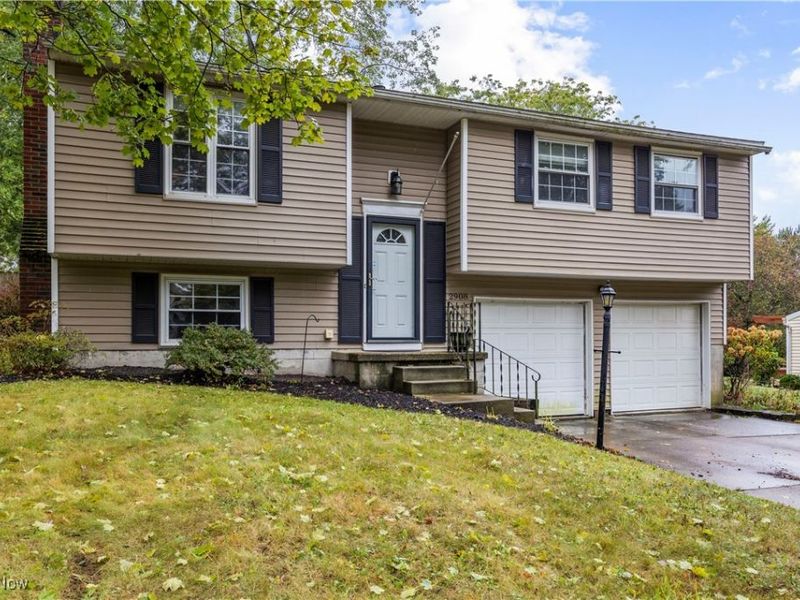 2908 Wexford Boulevard, Stow, OH 44224 Photo 1