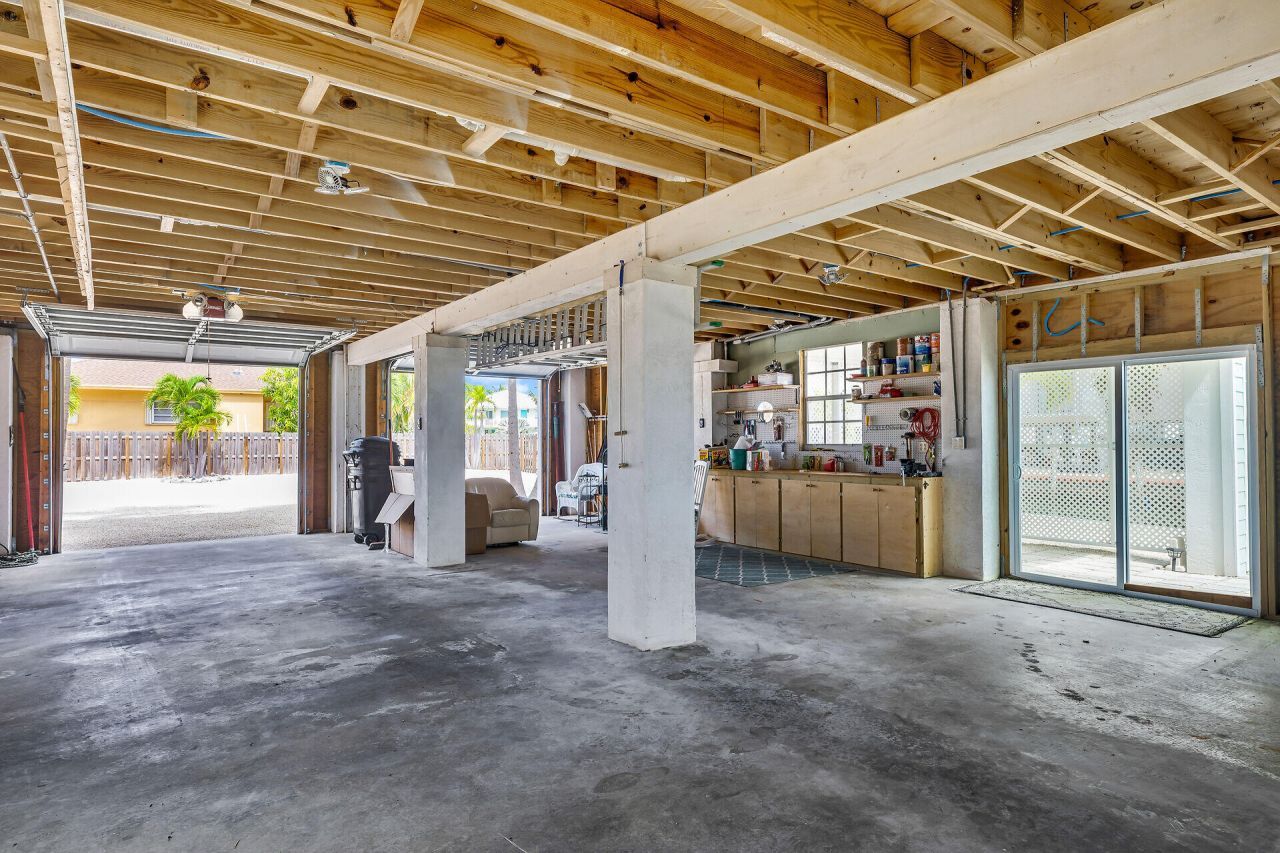 996 97th Street Ocean, Marathon, FL 33050 Photo