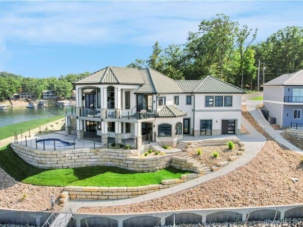 51 Damsel Road, Lake Ozark, MO 65049