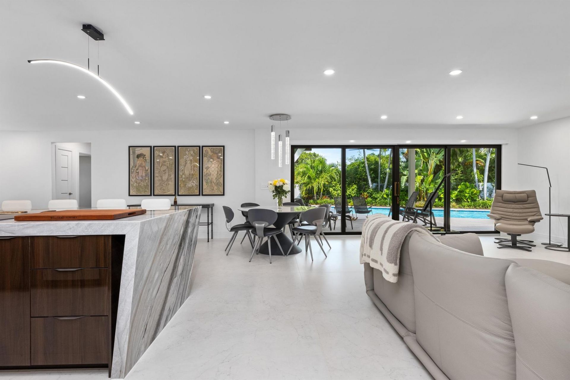 843 NE Mulberry Drive, Boca Raton, FL 33487 Photo