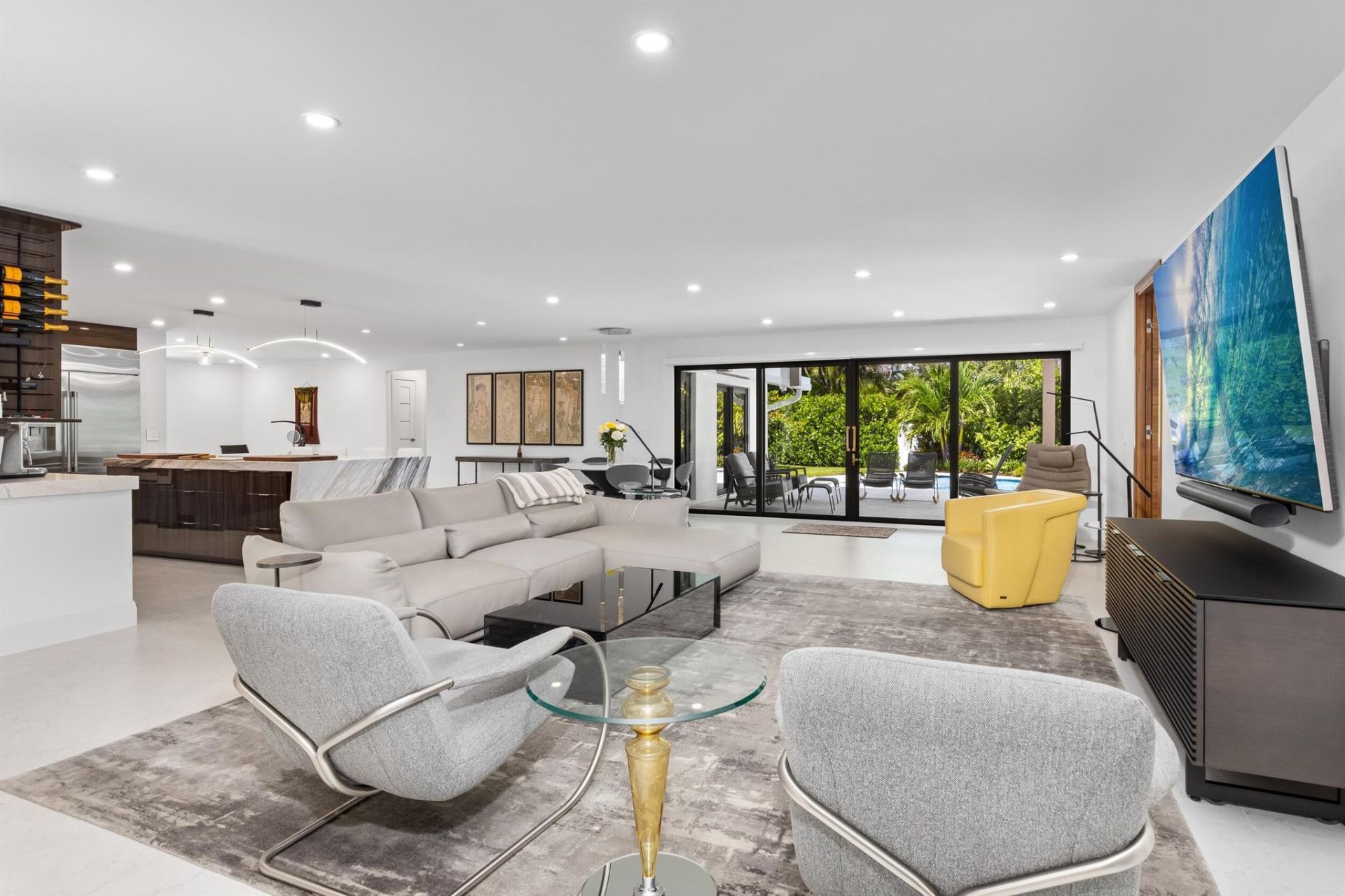 843 NE Mulberry Drive, Boca Raton, FL 33487 Photo