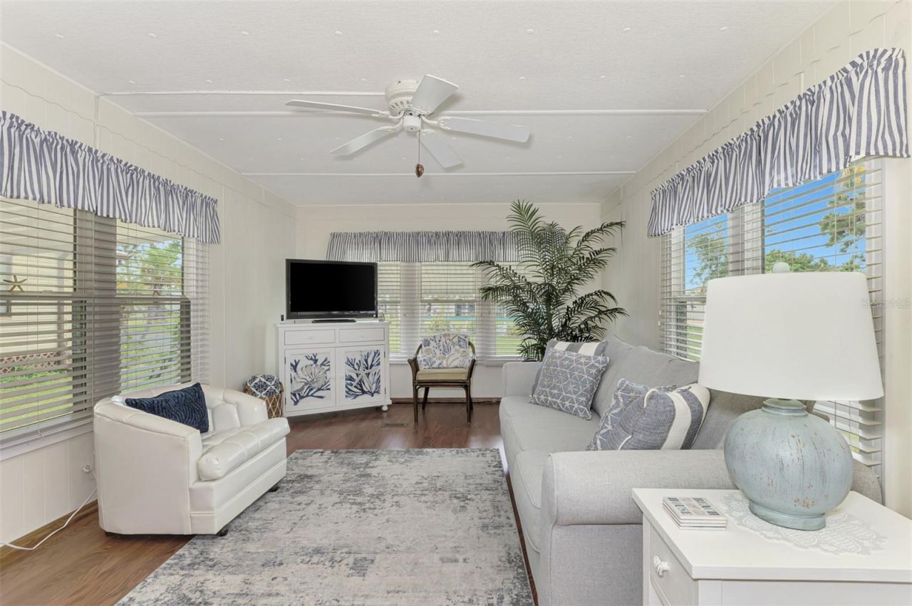 259 Inner Drive E, Venice, FL 34285 Photo