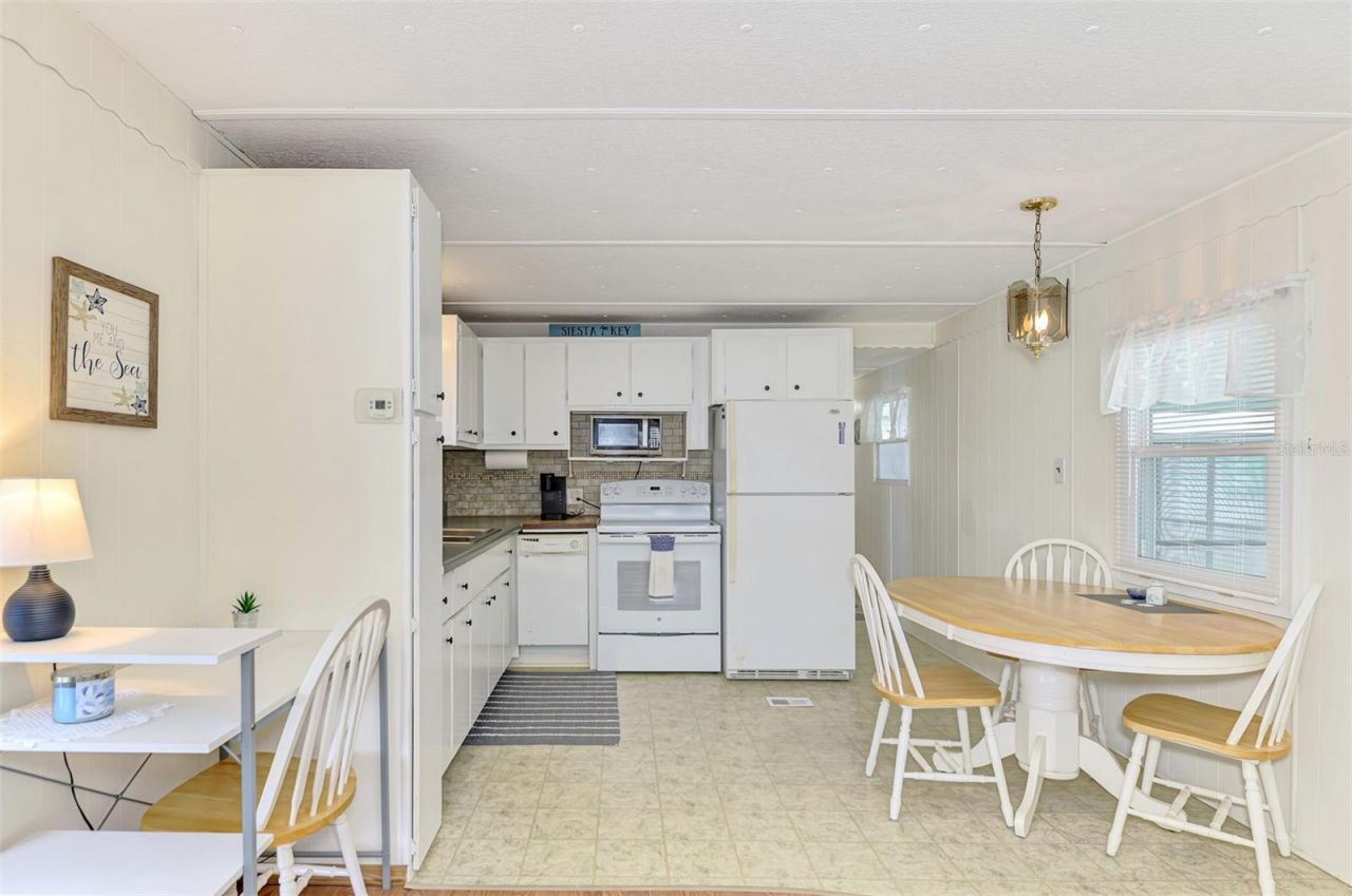 259 Inner Drive E, Venice, FL 34285 Photo