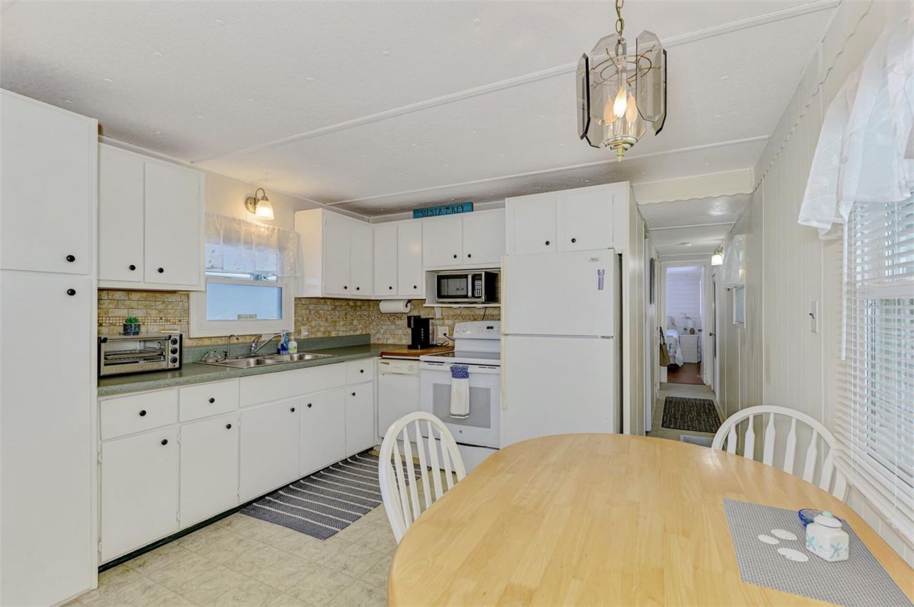 259 Inner Drive E, Venice, FL 34285 Photo