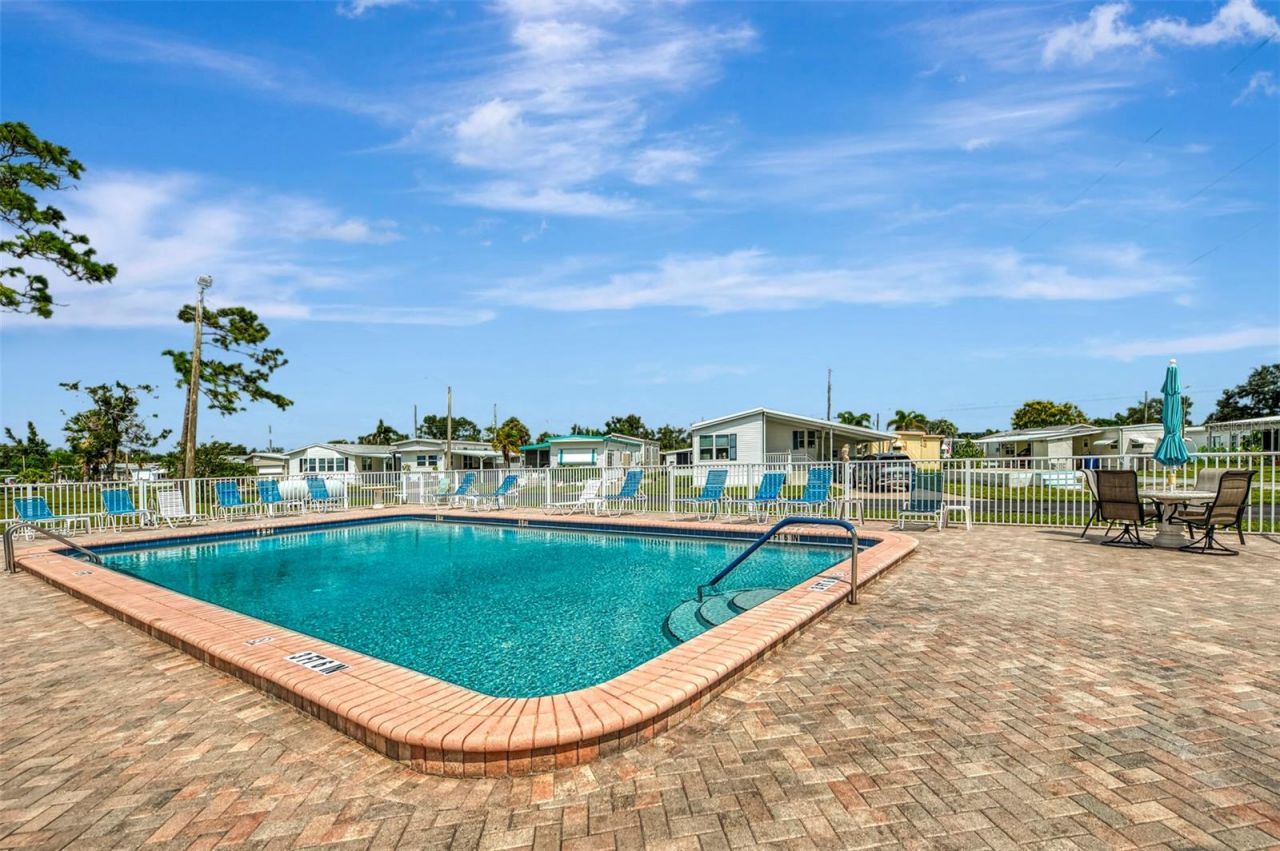 259 Inner Drive E, Venice, FL 34285 Photo