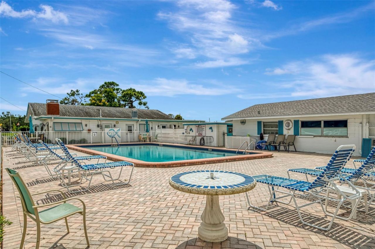 259 Inner Drive E, Venice, FL 34285 Photo
