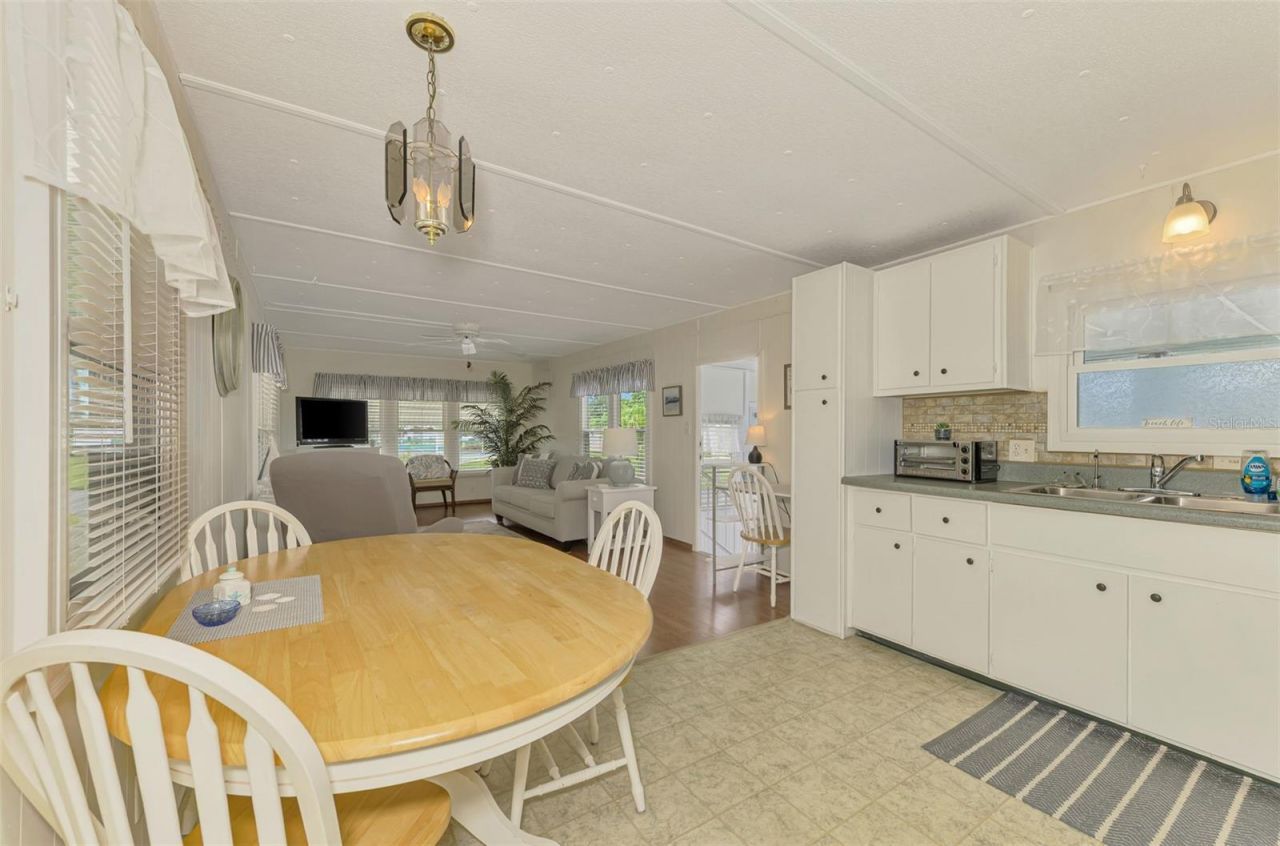 259 Inner Drive E, Venice, FL 34285 Photo
