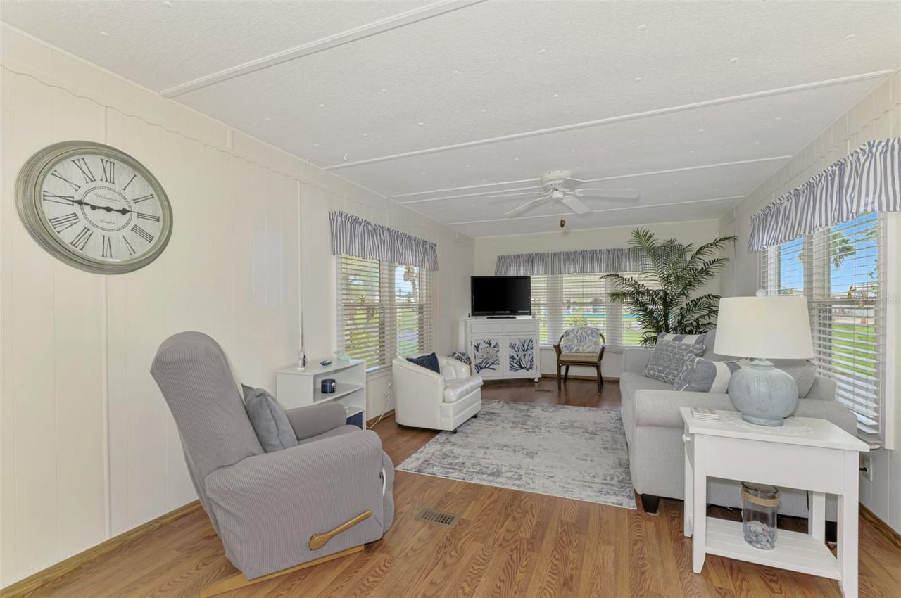 259 Inner Drive E, Venice, FL 34285 Photo