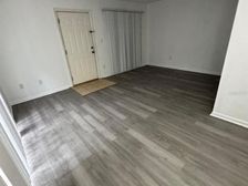 507 NW 39th Road, Unit 220, Gainesville, FL 32607