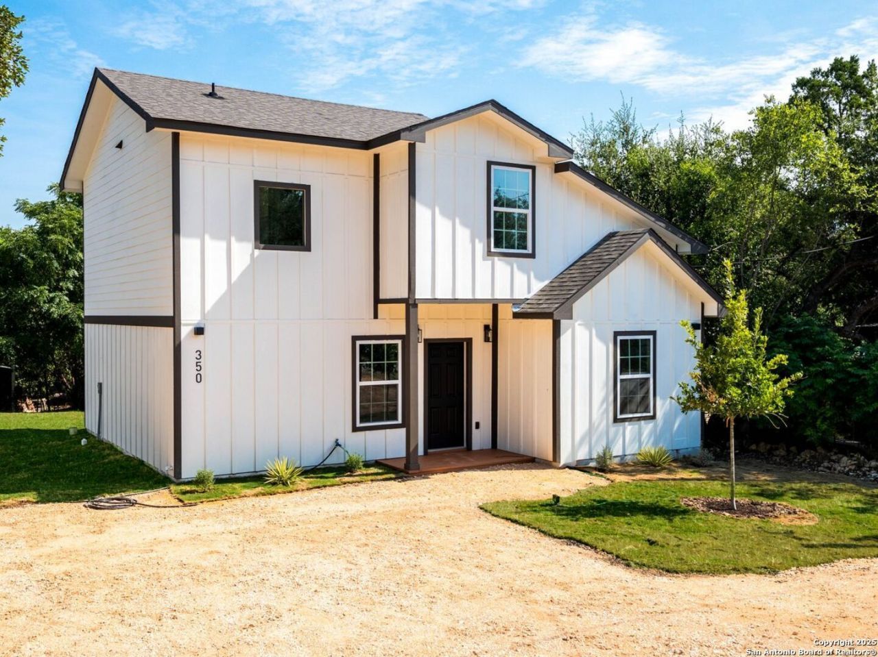 350 Spanish Oak Dr, Canyon Lake, TX 78133 Main Photo