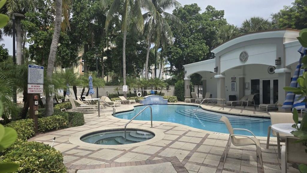 191 SE 20 Avenue Se, Unit 217, Deerfield Beach, FL 33441 Photo