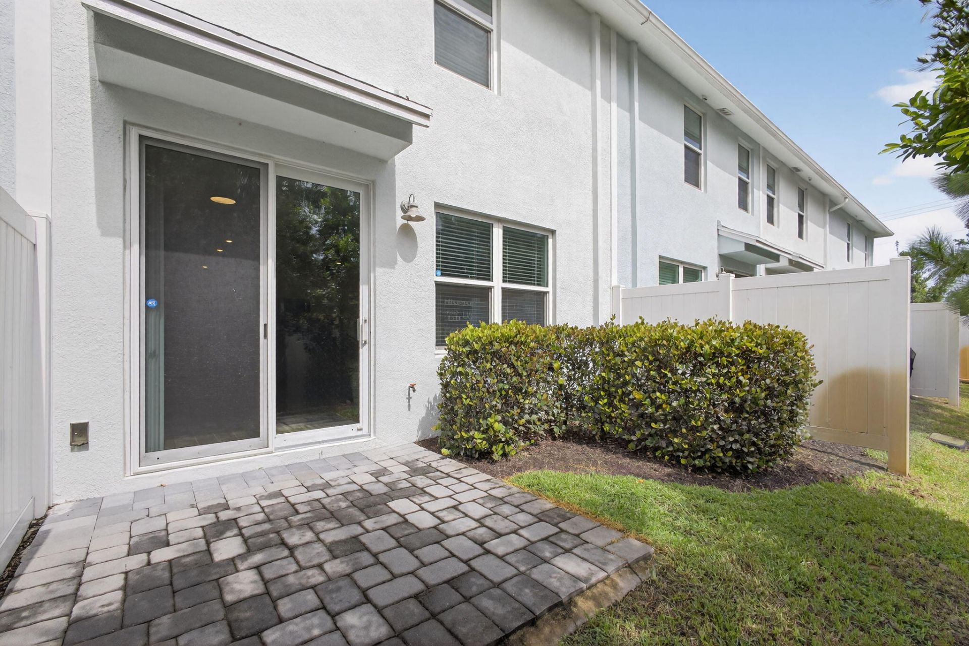 392 SE Sea Hunt Way, Stuart, FL 34994 Photo