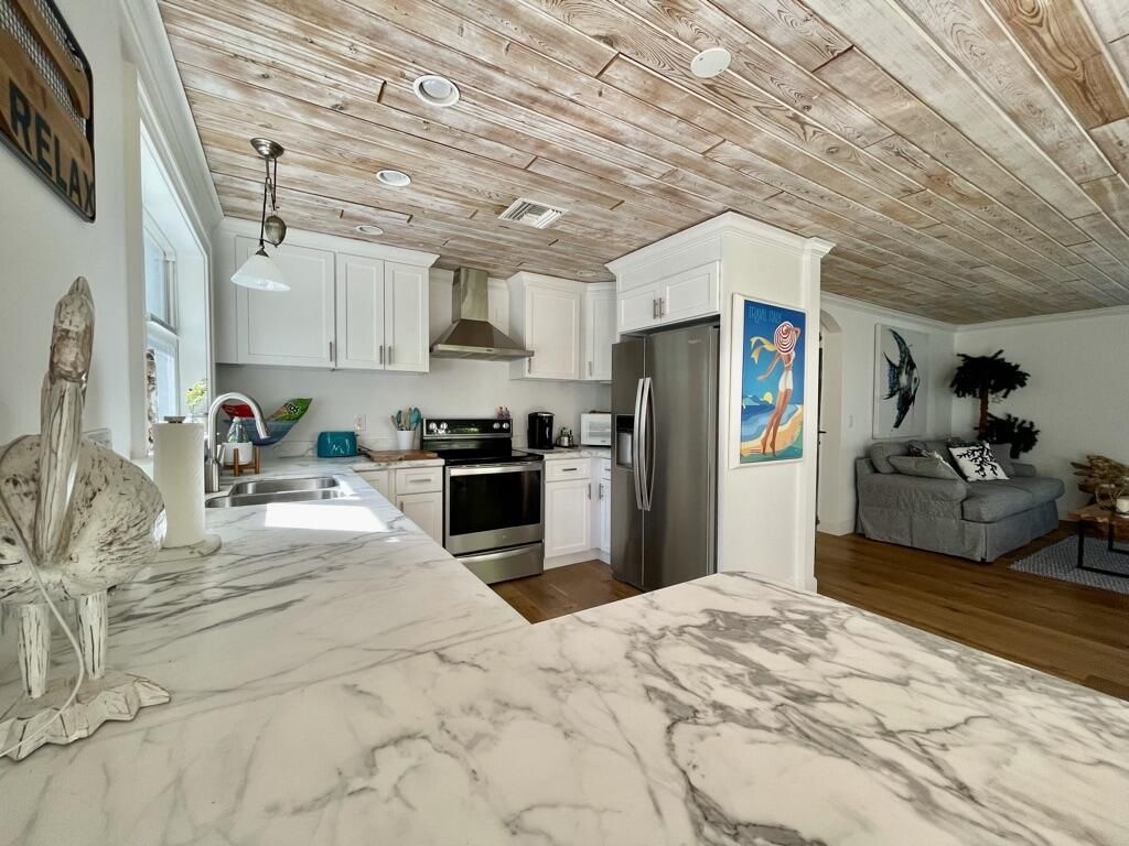 924 Coquina Lane, Unit 4, Vero Beach, FL 32963 Photo