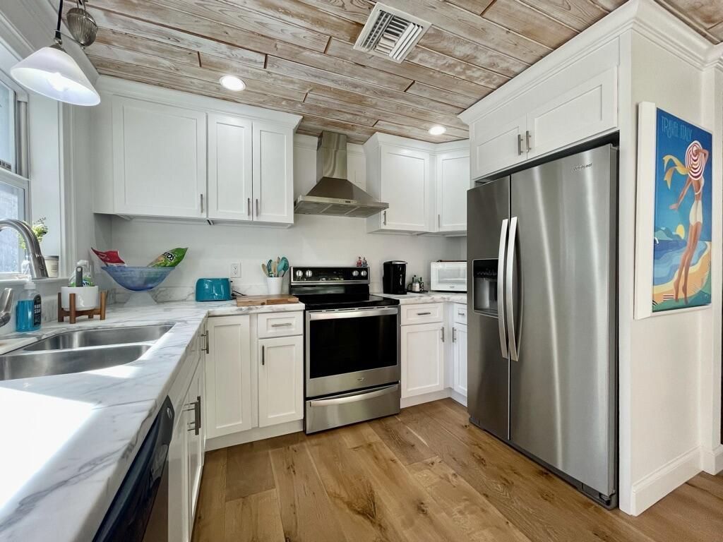 924 Coquina Lane, Unit 4, Vero Beach, FL 32963 Photo