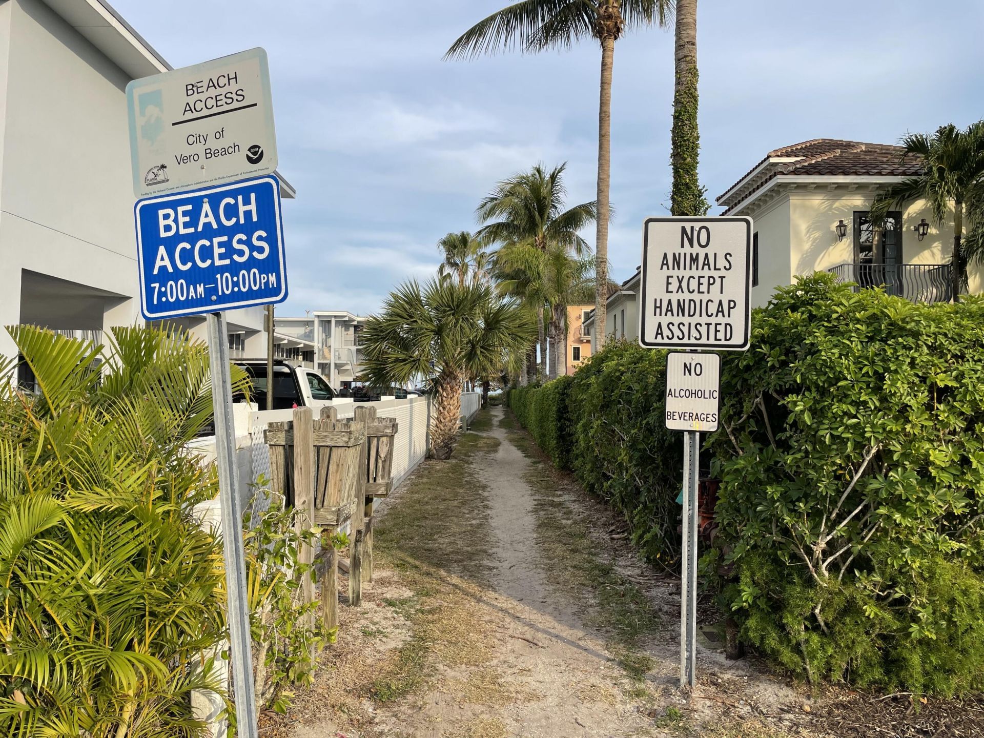 924 Coquina Lane, Unit 4, Vero Beach, FL 32963 Photo