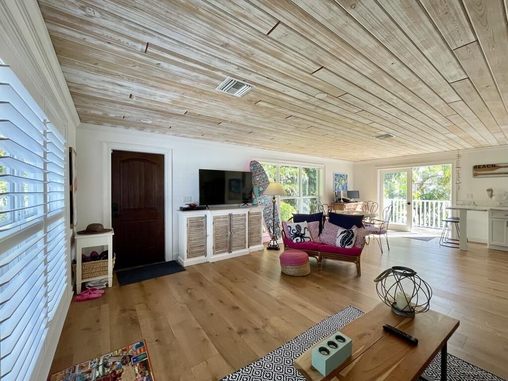 924 Coquina Lane, Unit 4, Vero Beach, FL 32963 Photo