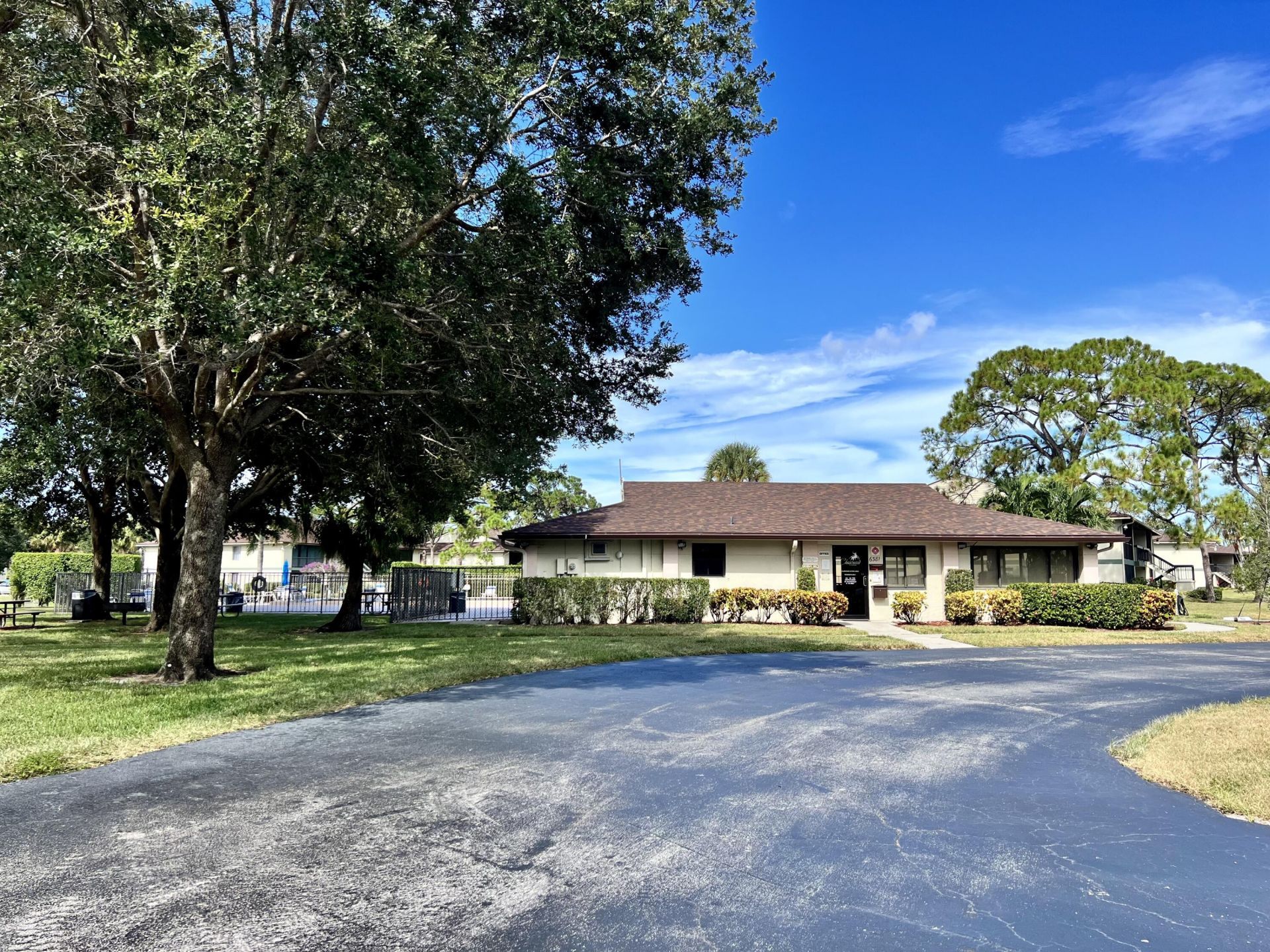6257 Chasewood Drive, Unit F, Jupiter, FL 33458 Photo