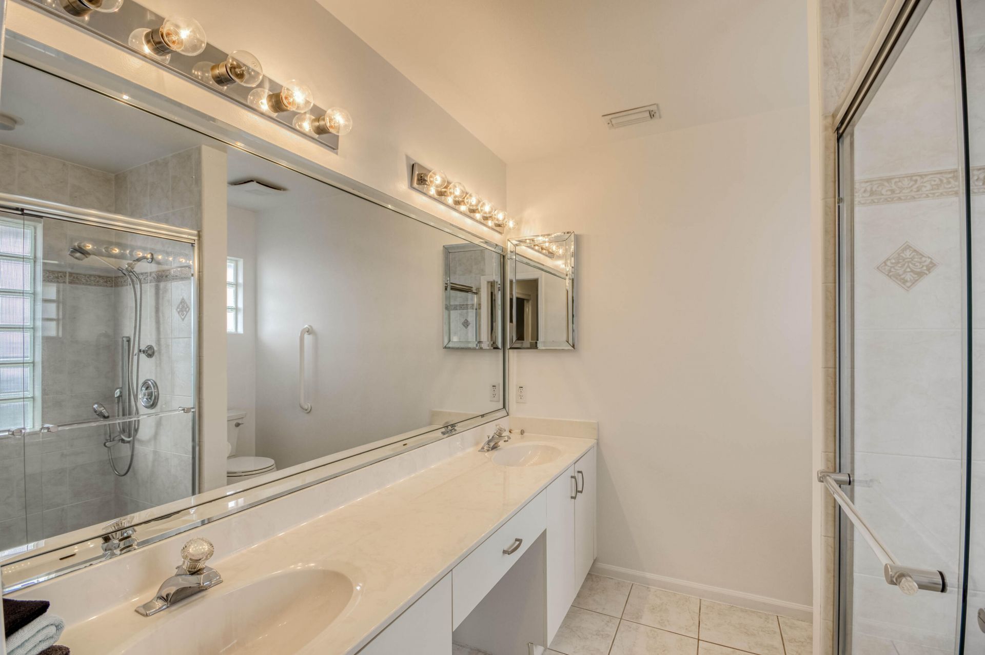 5055 Robino Circle, West Palm Beach, FL 33417 Photo