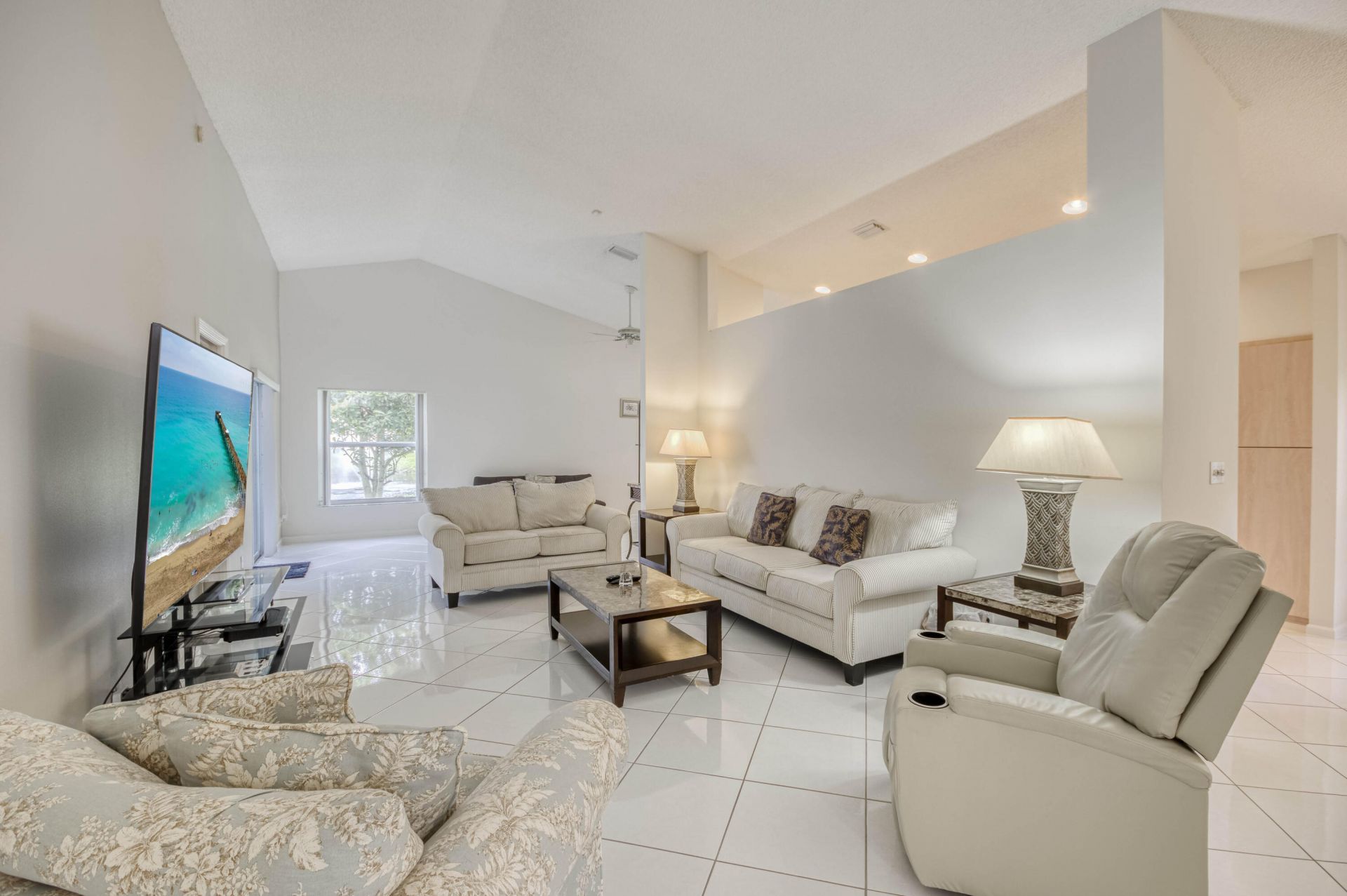 5055 Robino Circle, West Palm Beach, FL 33417 Photo
