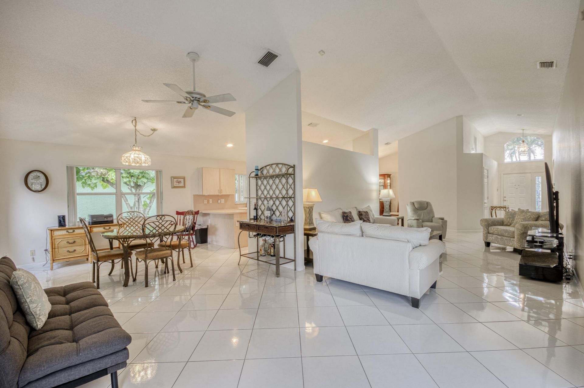 5055 Robino Circle, West Palm Beach, FL 33417 Photo