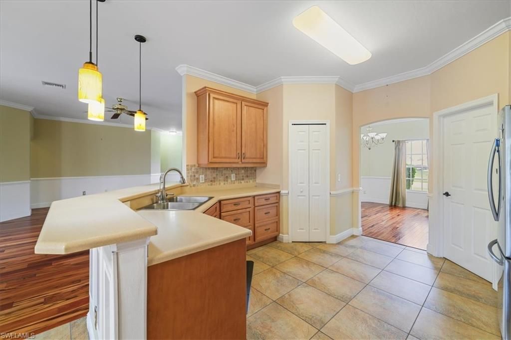 2607 Chiquita Blvd S, Cape Coral, FL 33914 Photo