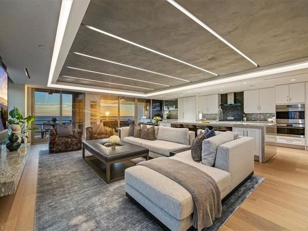 6897 Grenadier BLVD, Unit 1701, NAPLES, FL 34108