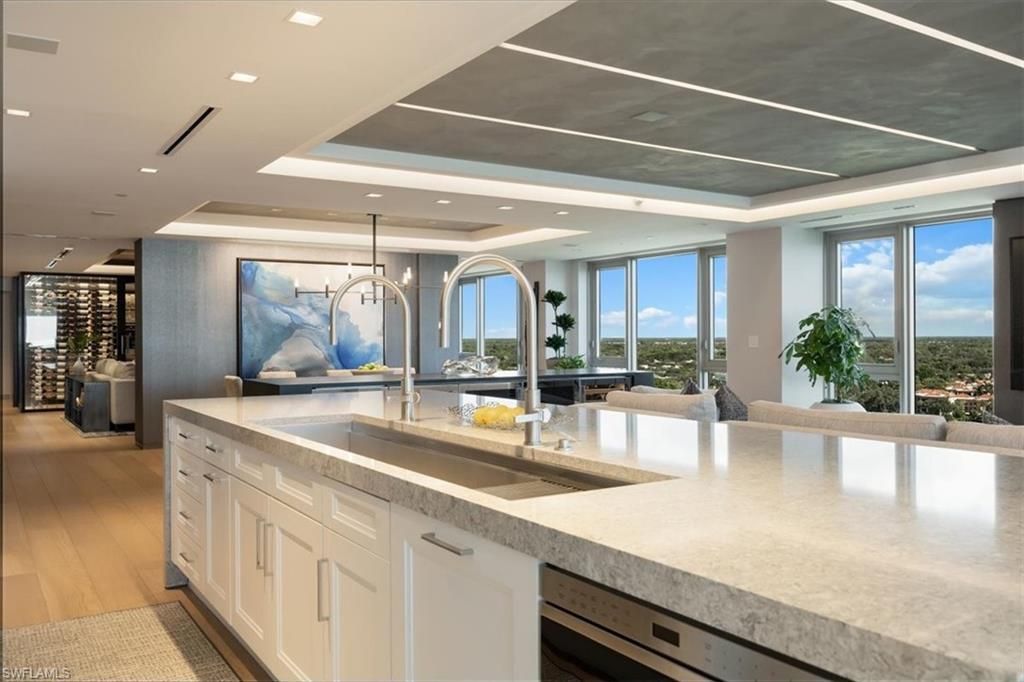 6897 Grenadier Blvd, Unit 1701, Naples, FL 34108 Photo