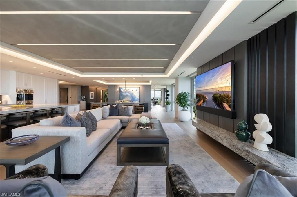 6897 Grenadier Blvd, Unit 1701, Naples, FL 34108 Photo