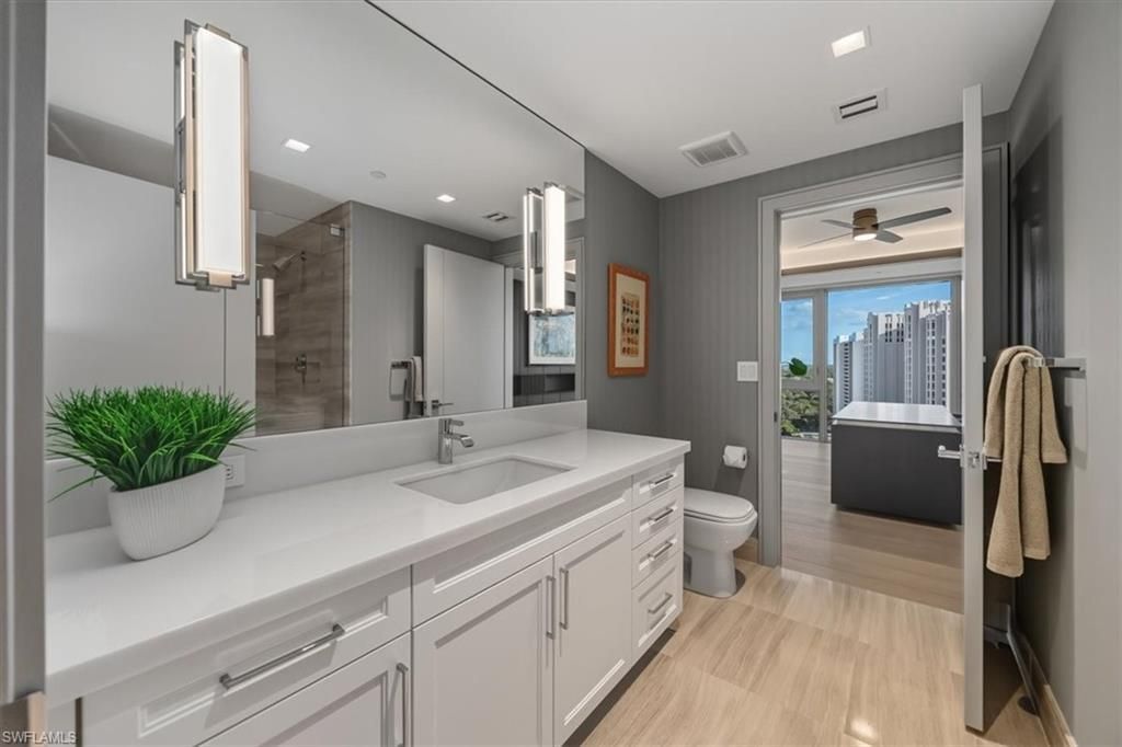 6897 Grenadier Blvd, Unit 1701, Naples, FL 34108 Photo