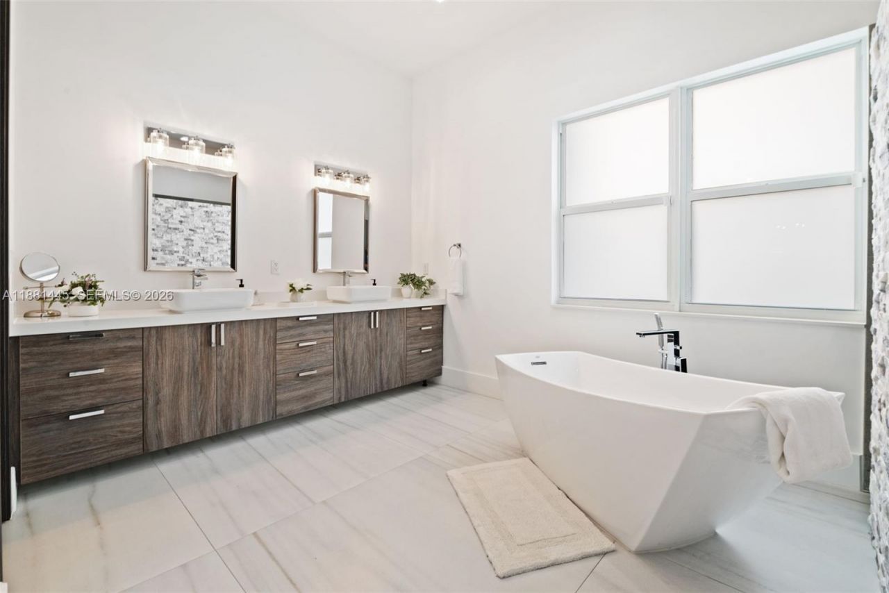 2400 SW 112th Ave, Davie, FL 33325 Photo