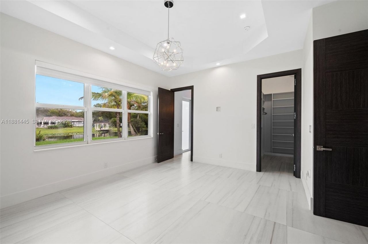 2400 SW 112th Ave, Davie, FL 33325 Photo