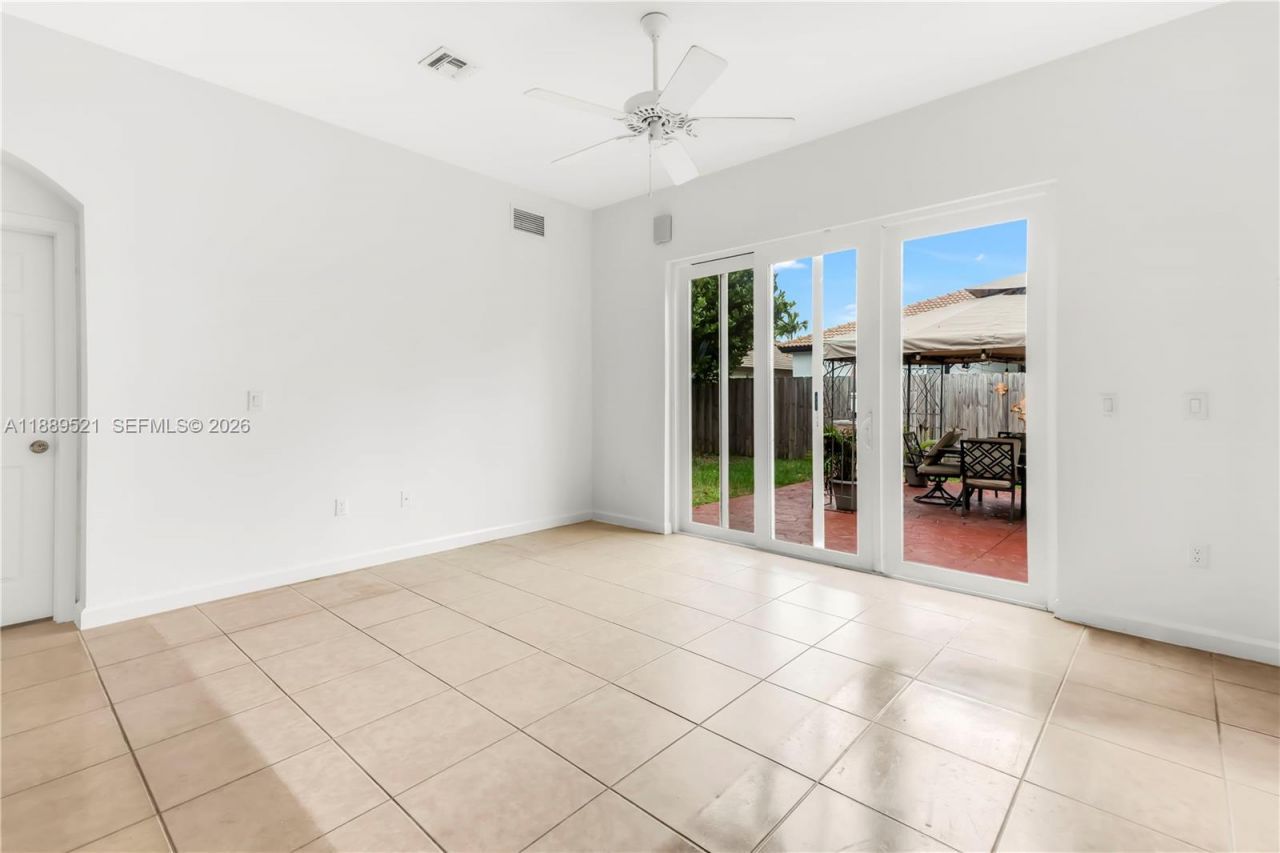 3591 NE 10th Dr, Homestead, FL 33033 Photo