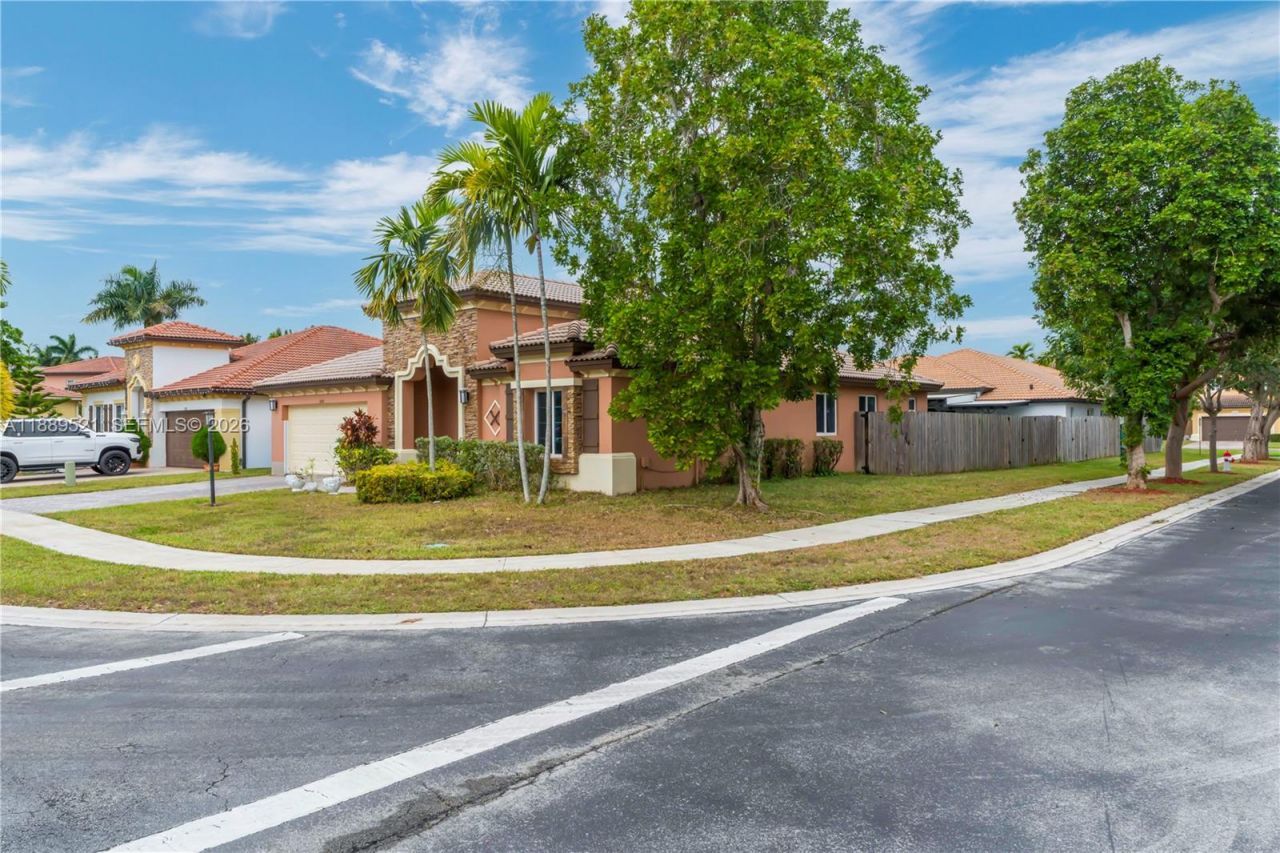 3591 NE 10th Dr, Homestead, FL 33033 Photo