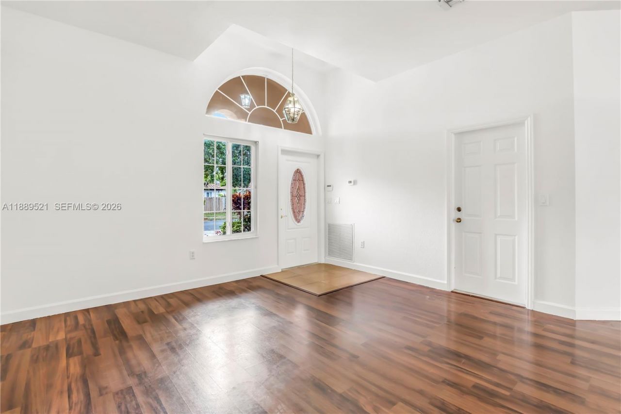 3591 NE 10th Dr, Homestead, FL 33033 Photo